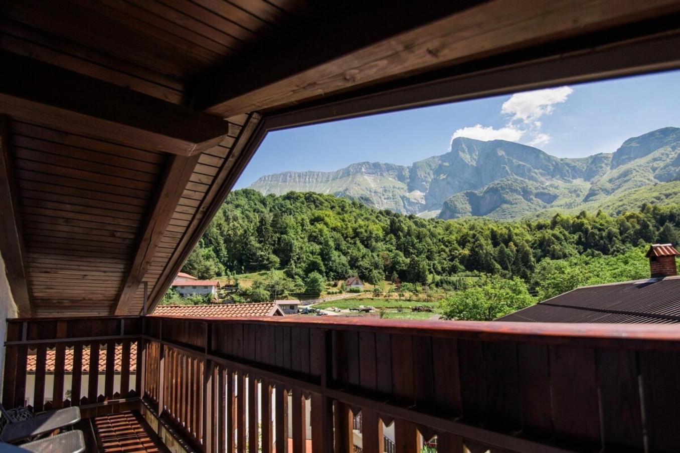 Apartma Luna With Mountain View Kobarid Exteriér fotografie